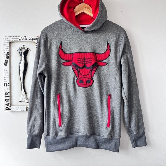 Chicago Bulls Other - Chicago Bulls NBA Gray Athleisure Basketball Sports Pullover Hoodie Sz S Unisex